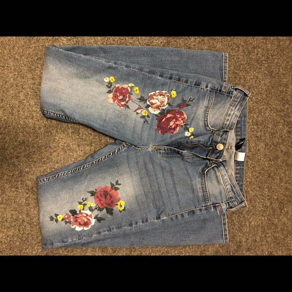 Must Go Sale: Barely Worn or Vintage Jeans+Jacket - Picture 5 of 8